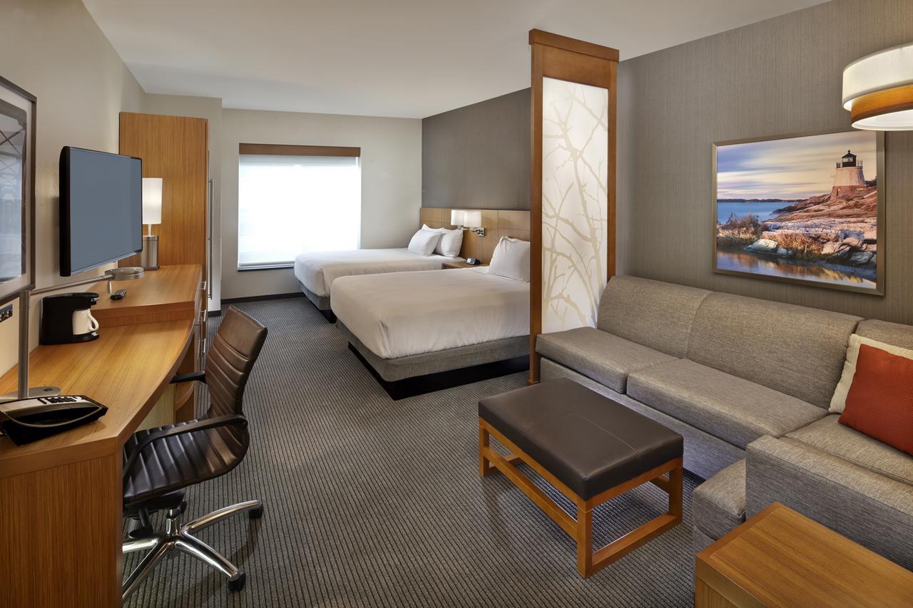 Hyatt Place Warwick/Providence Airport Exterior photo